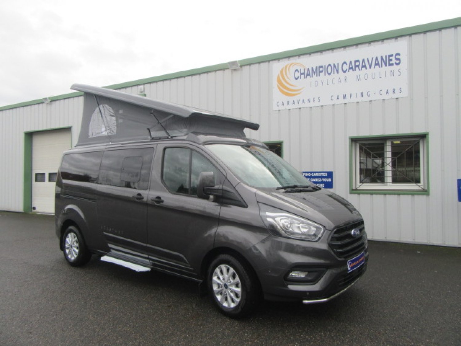 Champion Caravanes et Camping Car - Burstner COPA C 530 à 68 055 €