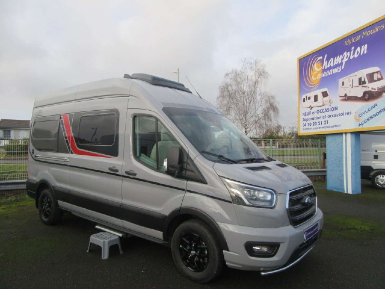 Champion Caravanes et Camping Car - Burstner LINEO C590 à 75 175 €