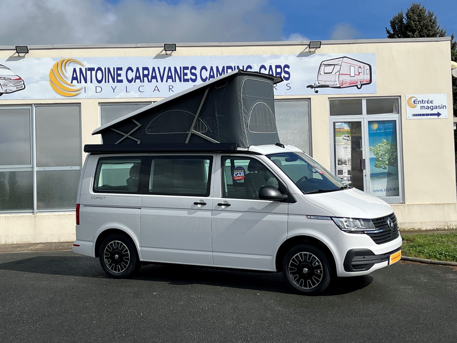 Champion Caravanes et Camping Car - Volkswagen CALIFORNIA COAST 6.1 à 79 900 €