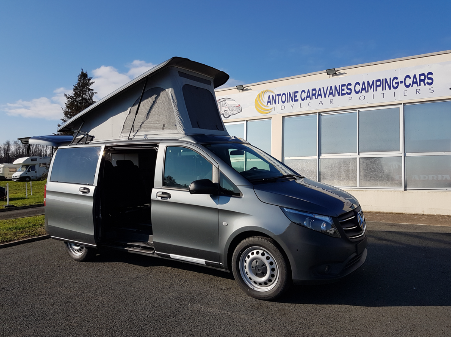 Champion Caravanes et Camping Car - Campster CAMPSTAR à 73 250 €
