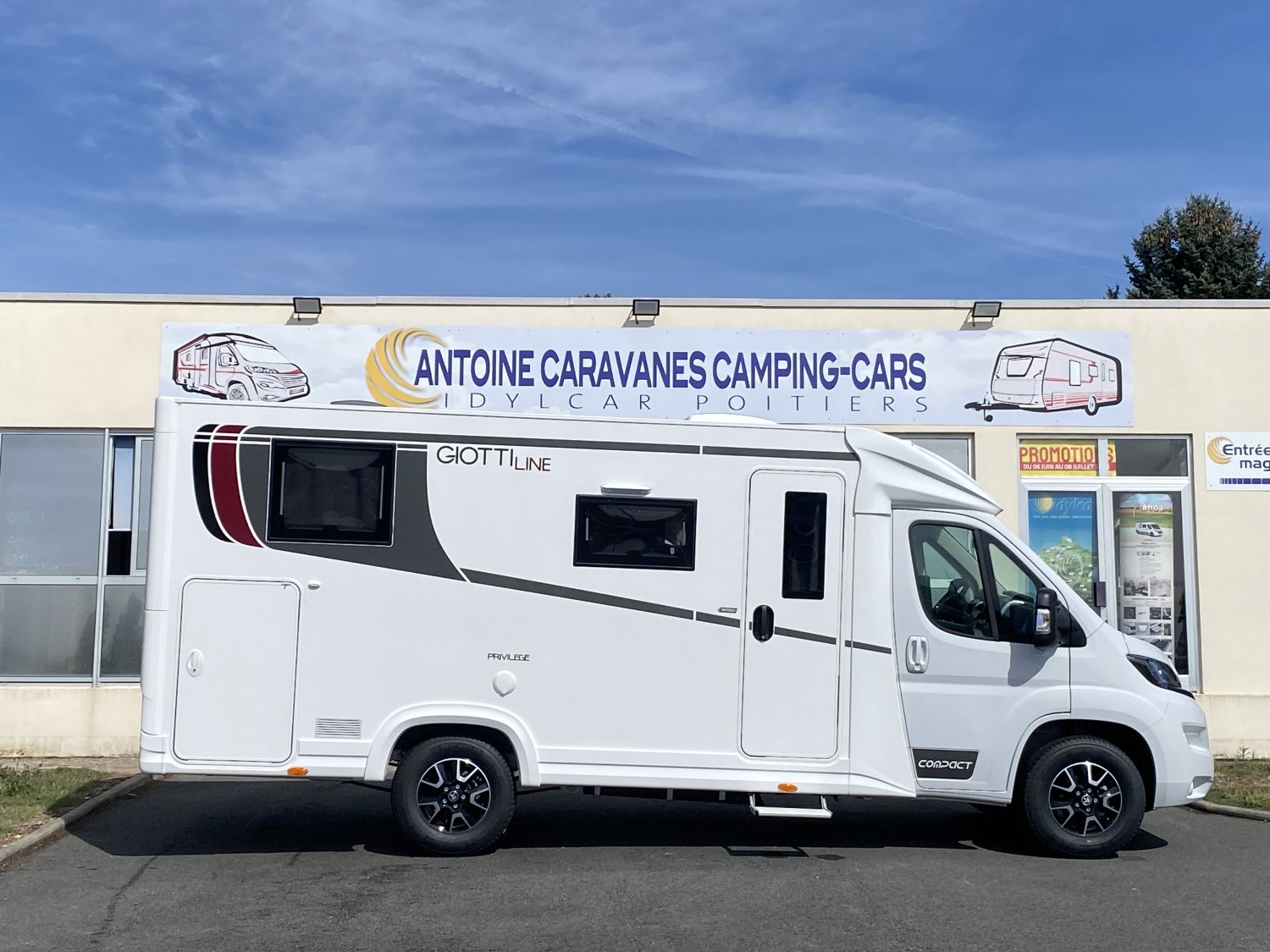Champion Caravanes et Camping Car - Giottiline Compact c 66 à 67 096€