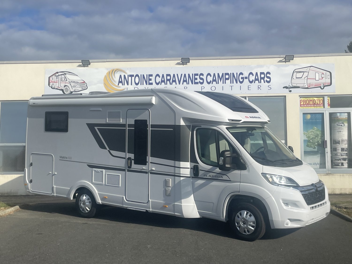 Champion Caravanes et Camping Car - Adria MATRIX AXESS 650 DC à 78 390€