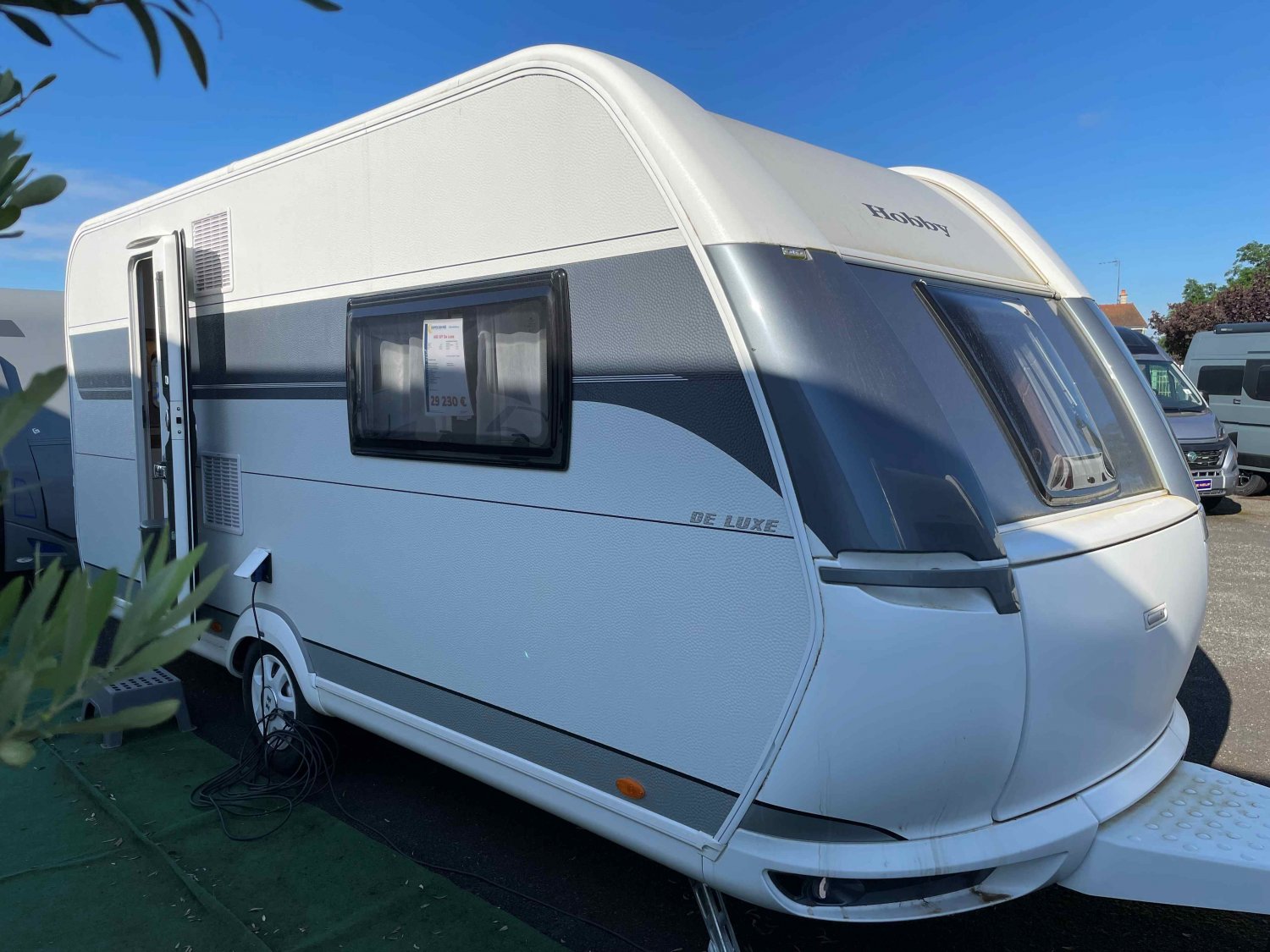 Champion Caravanes et Camping Car - Hobby HOBBY 460 SFF DE LUXE RIGIDE à 29 230 €