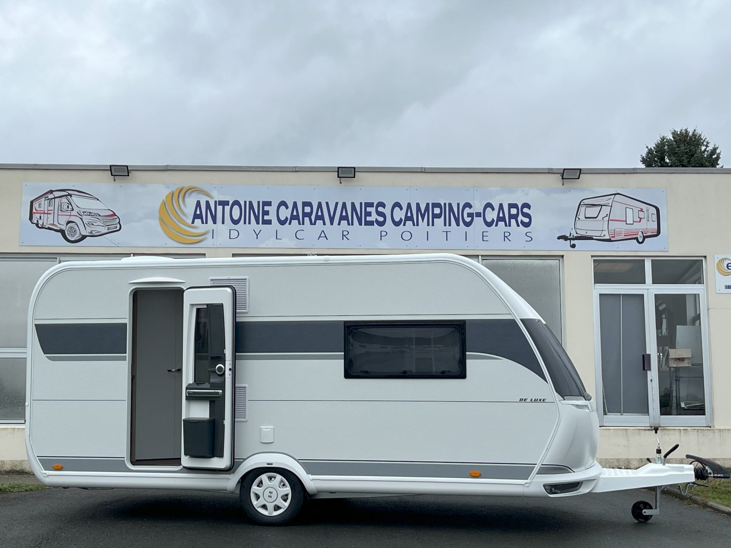 Champion Caravanes et Camping Car - Hobby 460 SFf De Luxe à 30 614 €