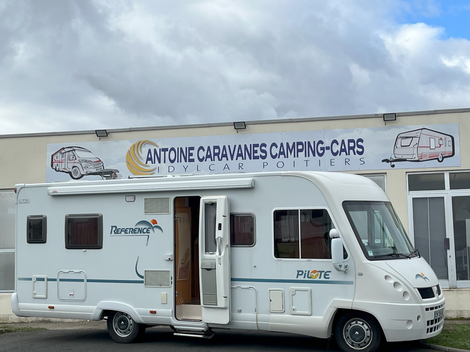 Champion Caravanes et Camping Car - Pilote Pilote Reference G735i à 37 900 €