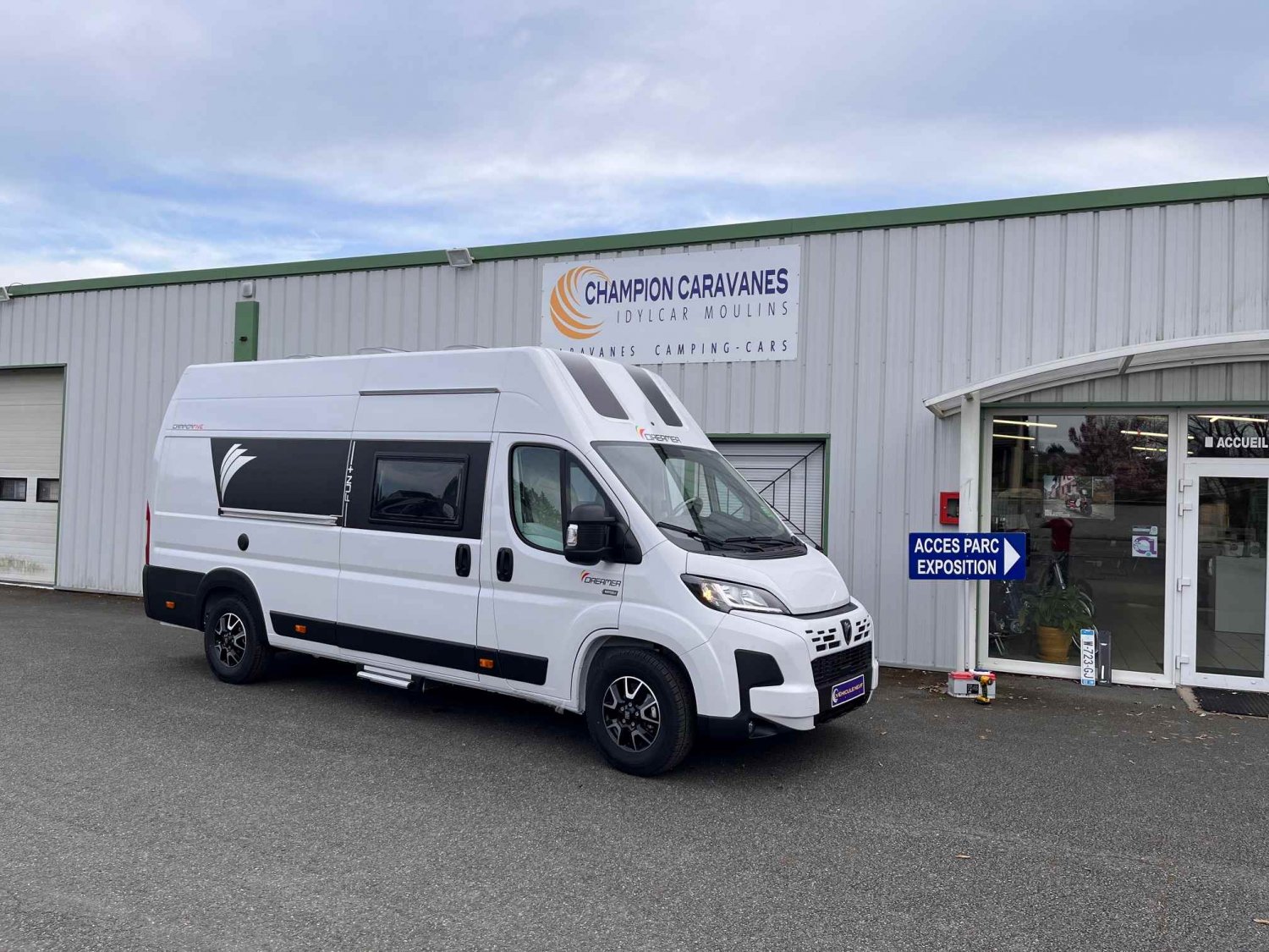 Champion Caravanes et Camping Car - Dreamer CAMPER FIVE à 69 100 €