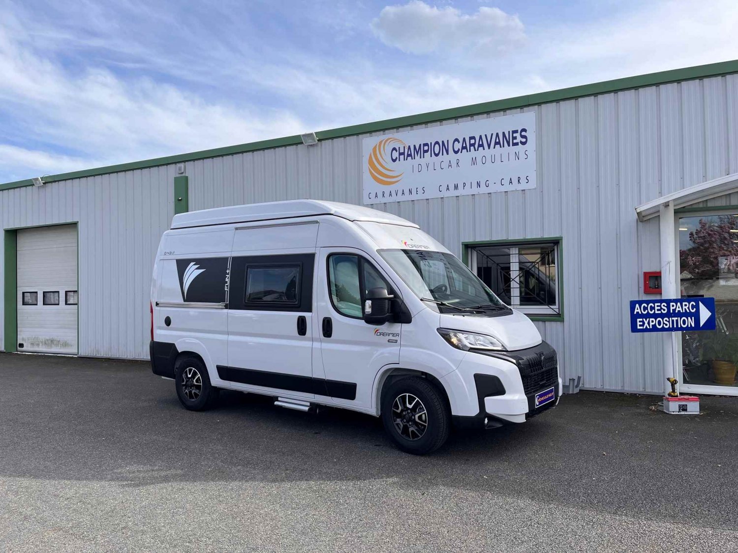 Champion Caravanes et Camping Car - Dreamer 43 UP à 67 500 €