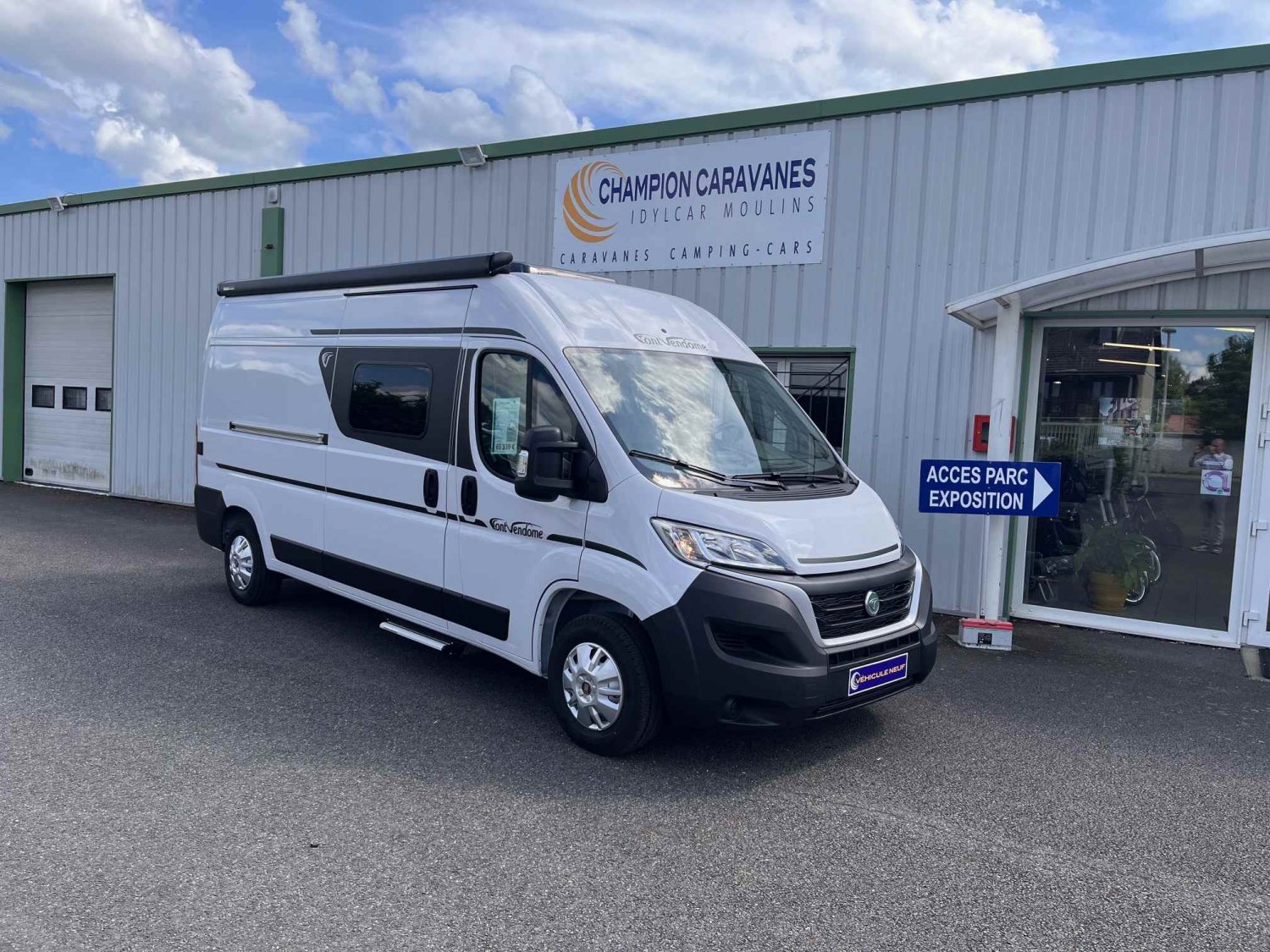 Champion Caravanes et Camping Car - Font Vendôme LEADER CAMP CONFORT à 64 500 €