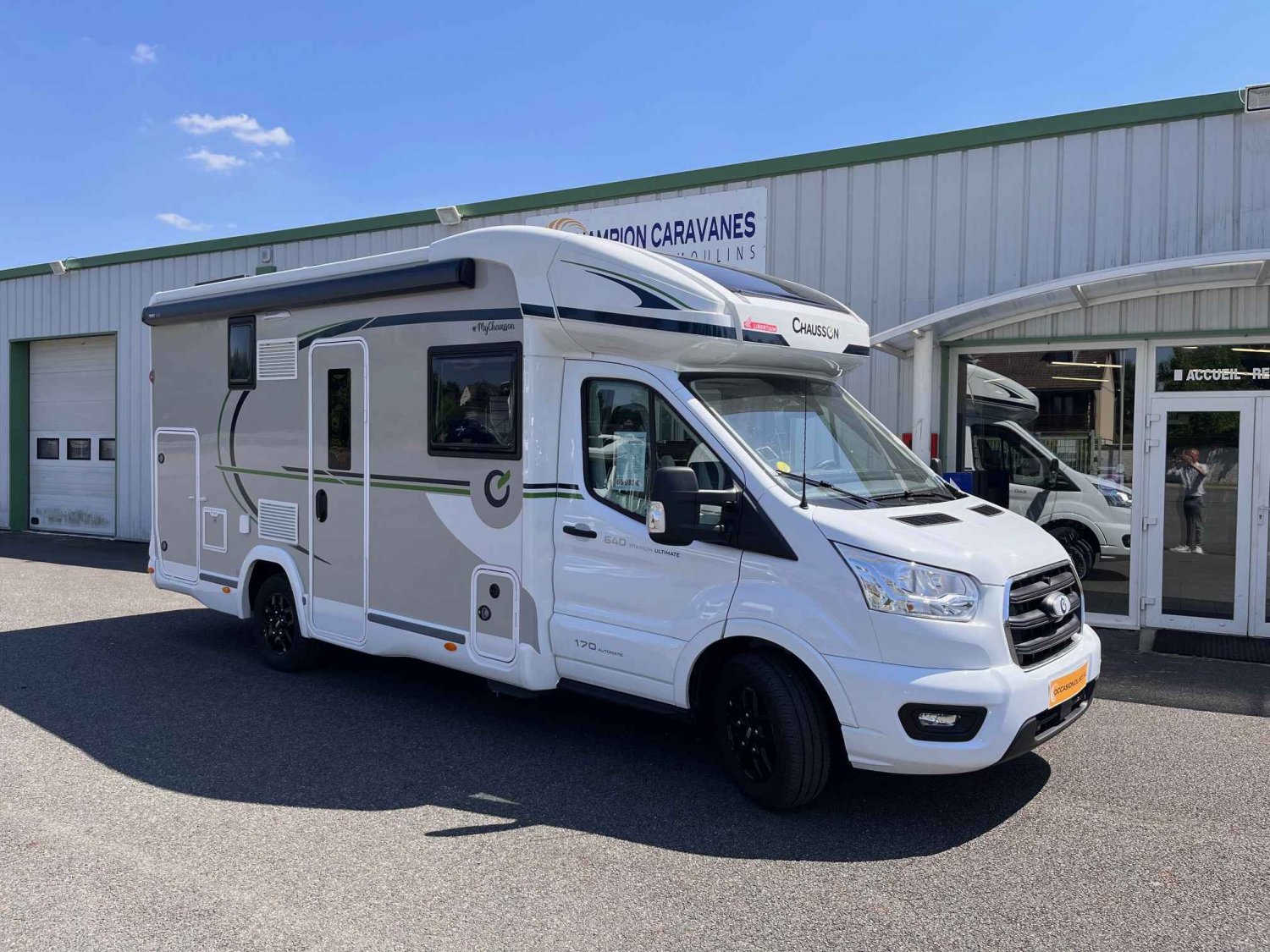 Champion Caravanes et Camping Car - Chausson CHAUSSON 640 TITANIUM à 66 980 €€