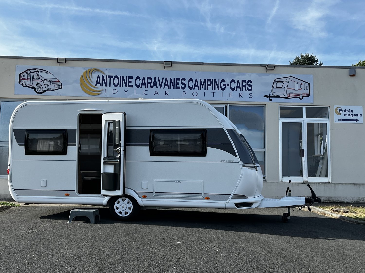 Champion Caravanes et Camping Car - Hobby DE LUXE 460 UFe à 26 900€