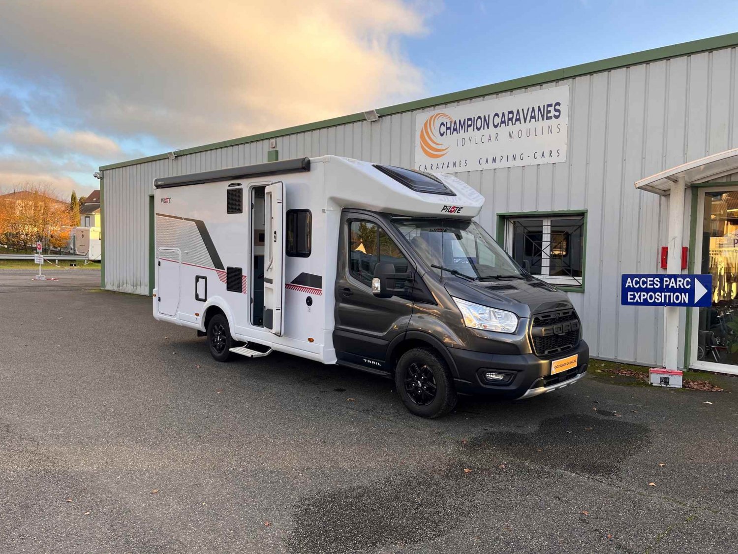 Champion Caravanes et Camping Car - Pilote PILOTE ATLAS 696 G à 69 900 €€