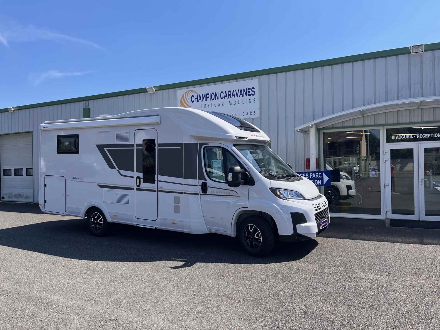 Champion Caravanes et Camping Car - Adria Matrix Axess 650 DL à 82 490 €