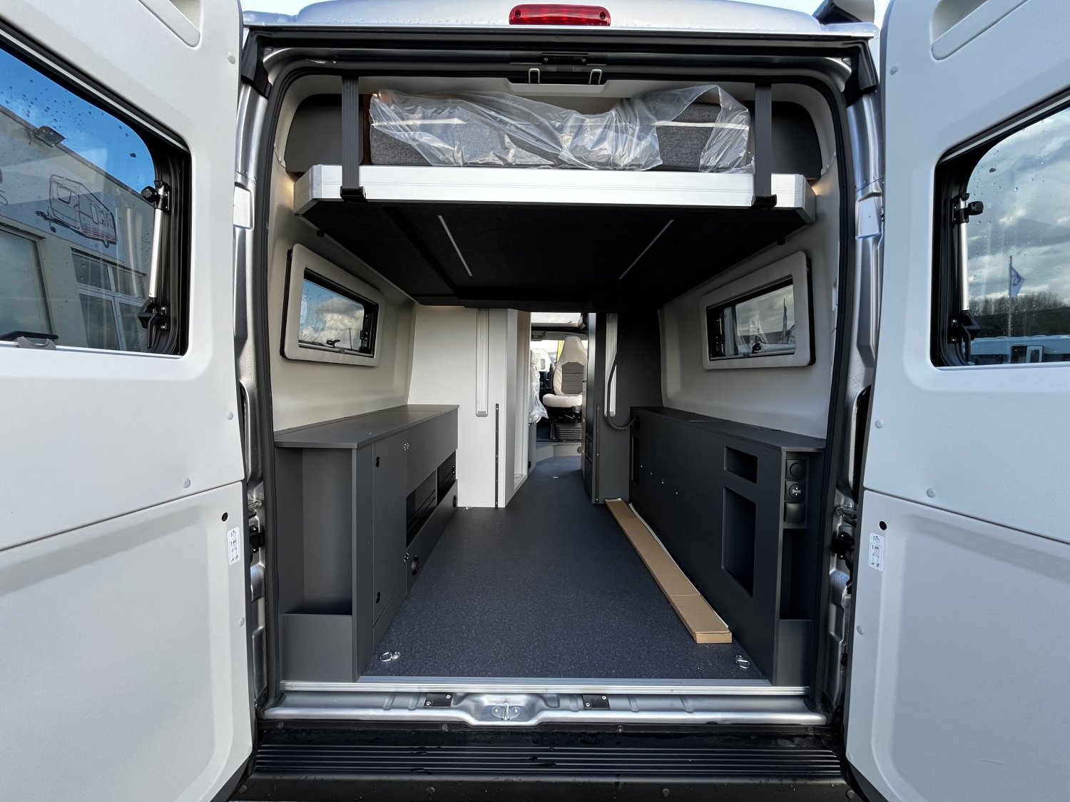 Champion Caravanes et Camping Car TWIN 640 SGX 60th Adria