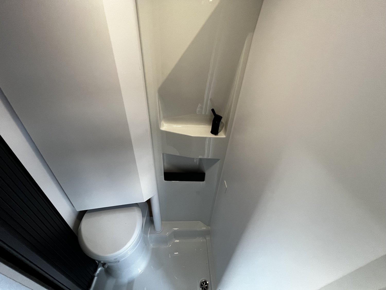 Champion Caravanes et Camping Car TWIN 640 SGX 60th Adria