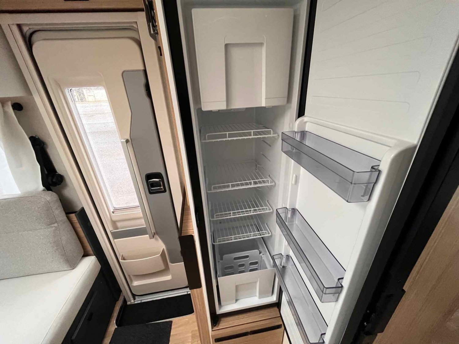 Champion Caravanes et Camping Car G 720 FC EVIDENCE Pilote