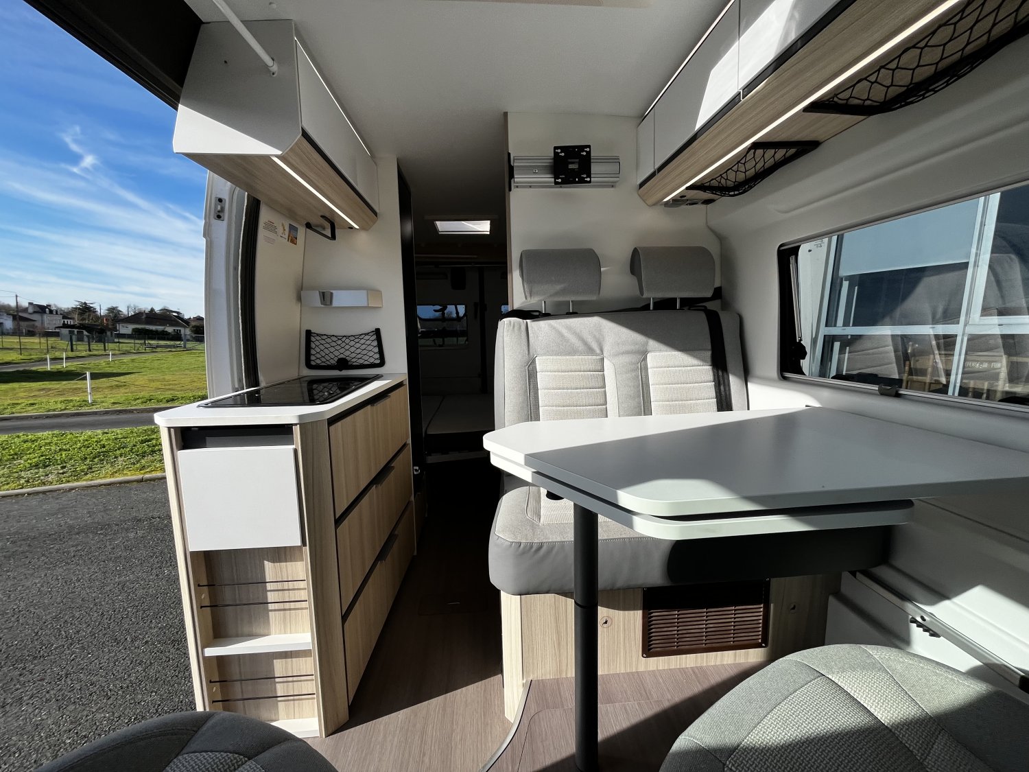 Champion Caravanes et Camping Car TWIN 600 SP FAMILY Adria