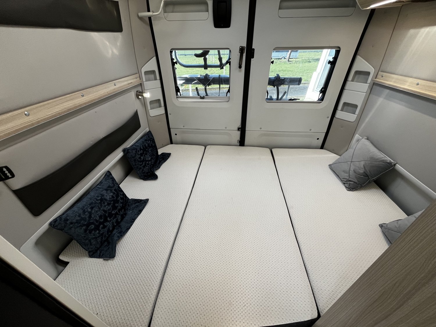 Champion Caravanes et Camping Car TWIN 600 SP FAMILY Adria