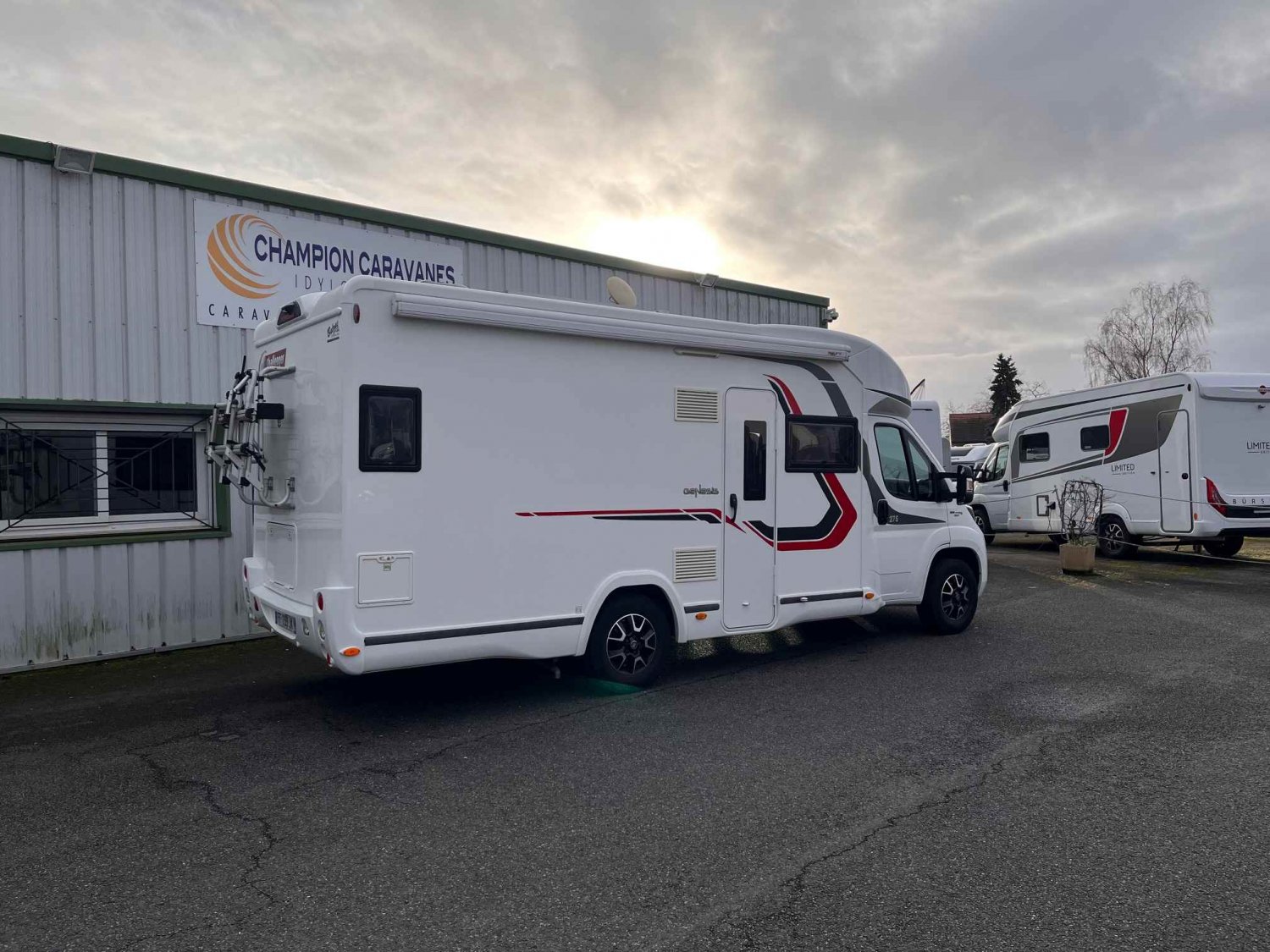 Champion Caravanes et Camping Car GENESIS 275 Challenger