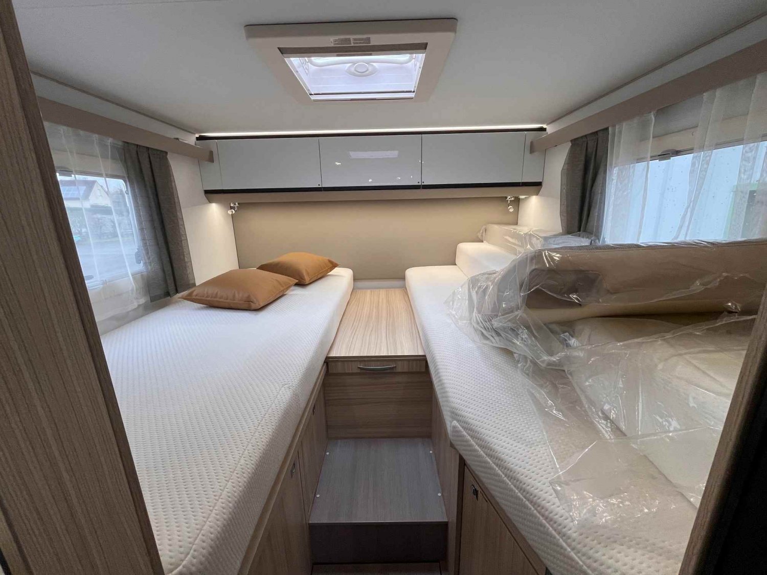 Champion Caravanes et Camping Car COMPACT DL Adria