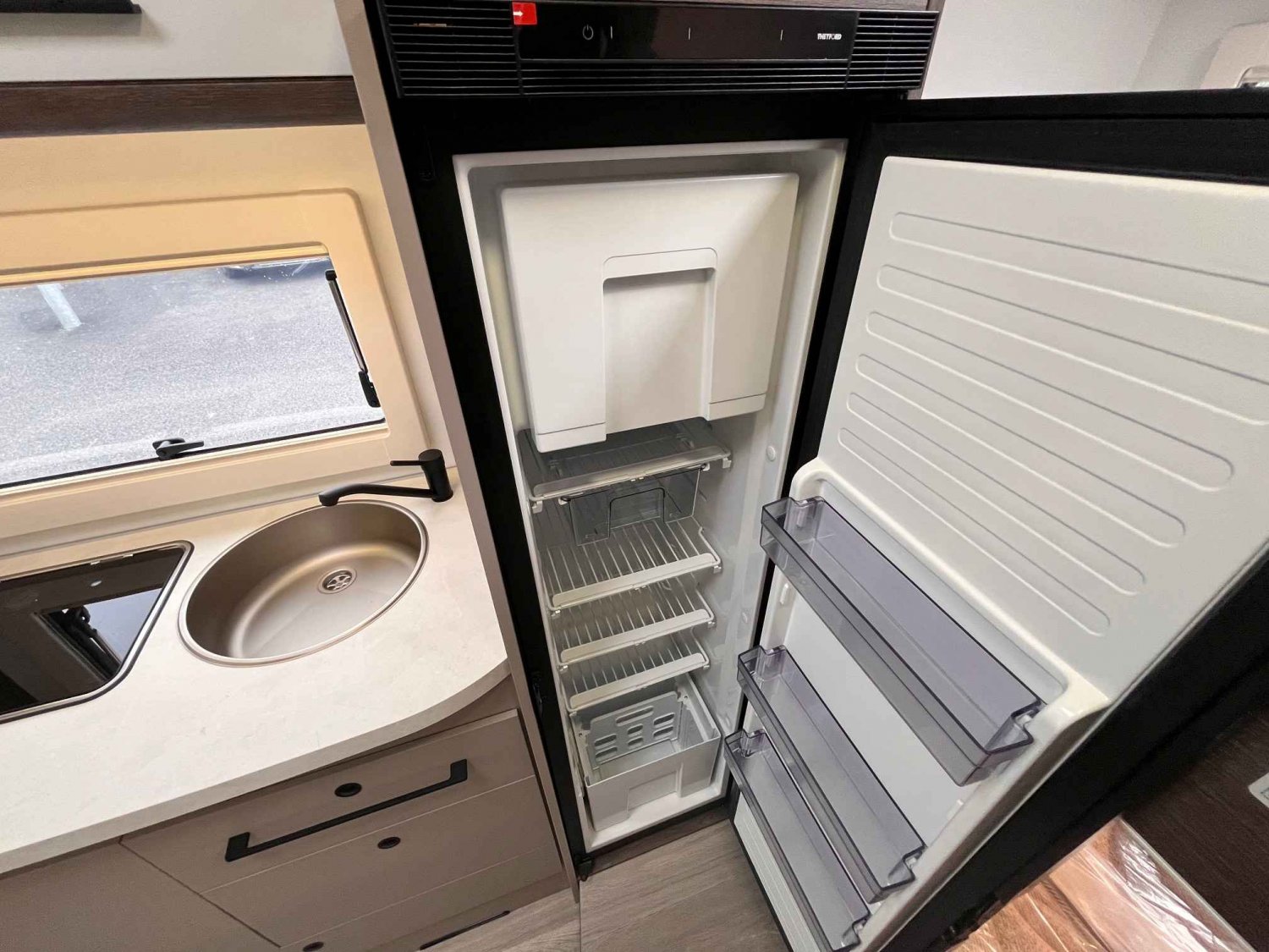 Champion Caravanes et Camping Car TESSORO 425 Benimar