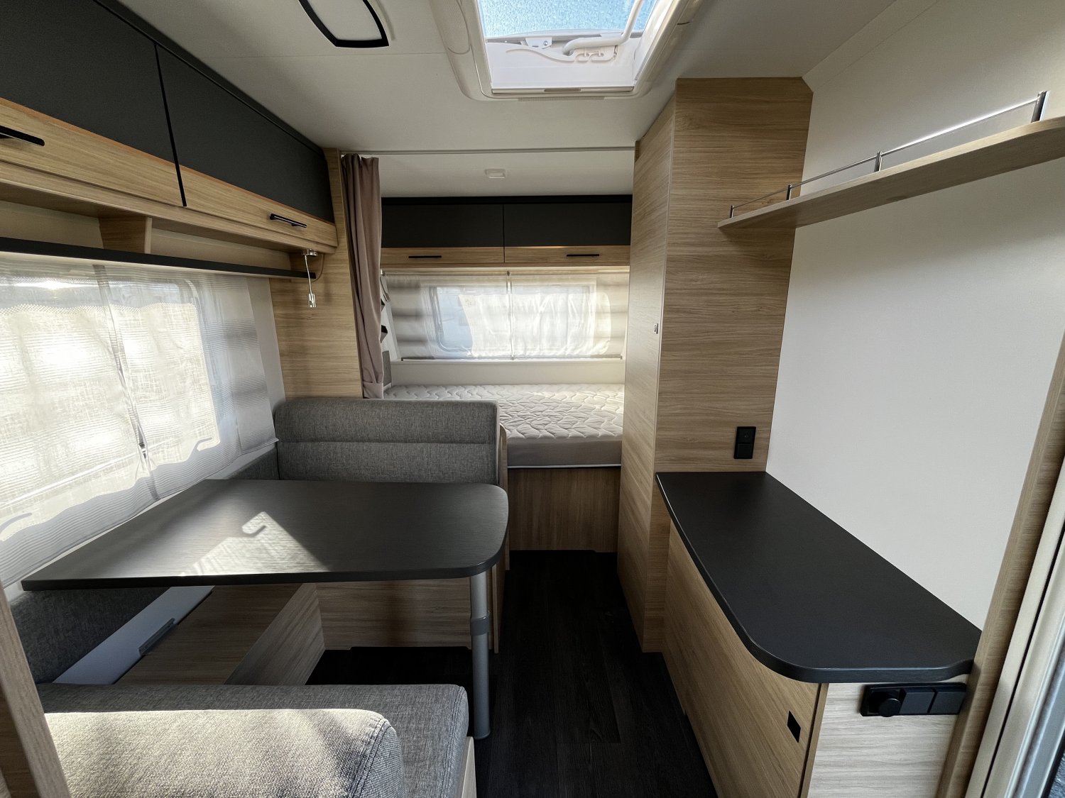 Champion Caravanes et Camping Car COMFORT 420 CP Sterckeman