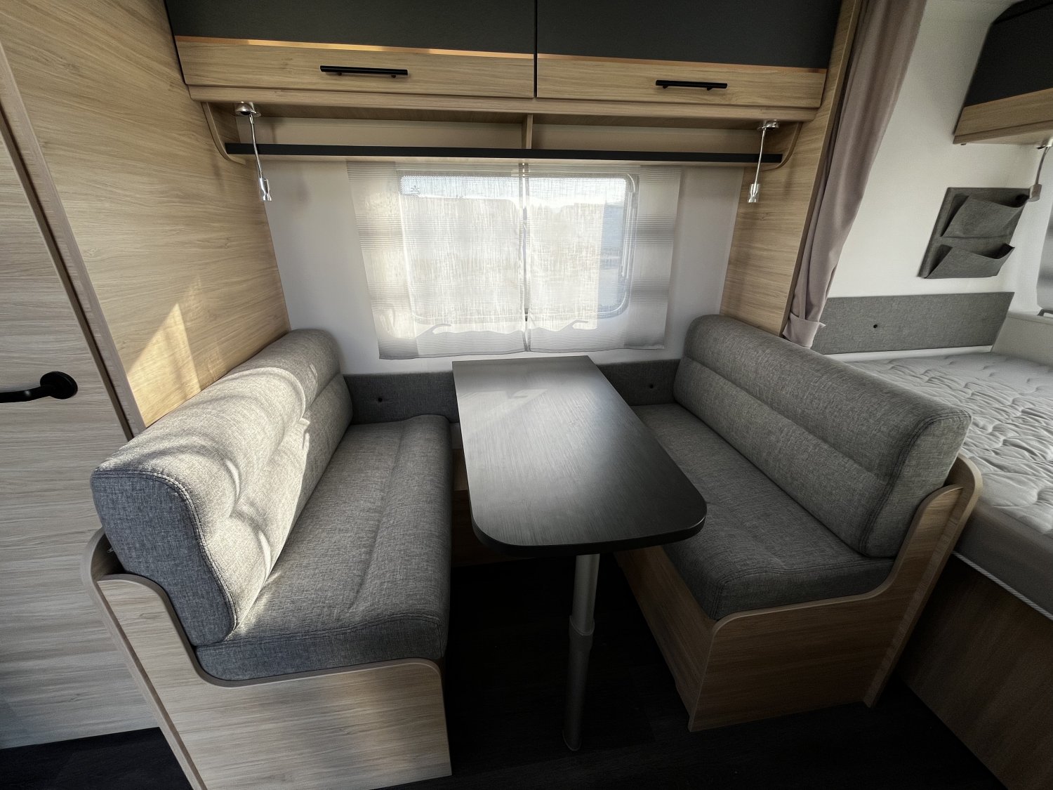 Champion Caravanes et Camping Car COMFORT 420 CP Sterckeman