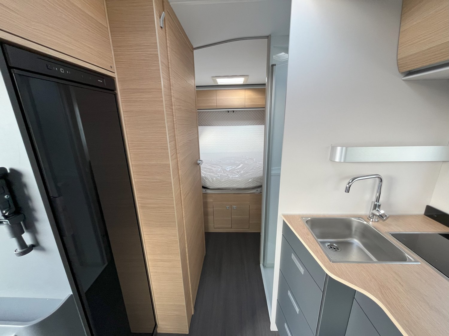 Champion Caravanes et Camping Car MATRIX 650 DC 60th Adria