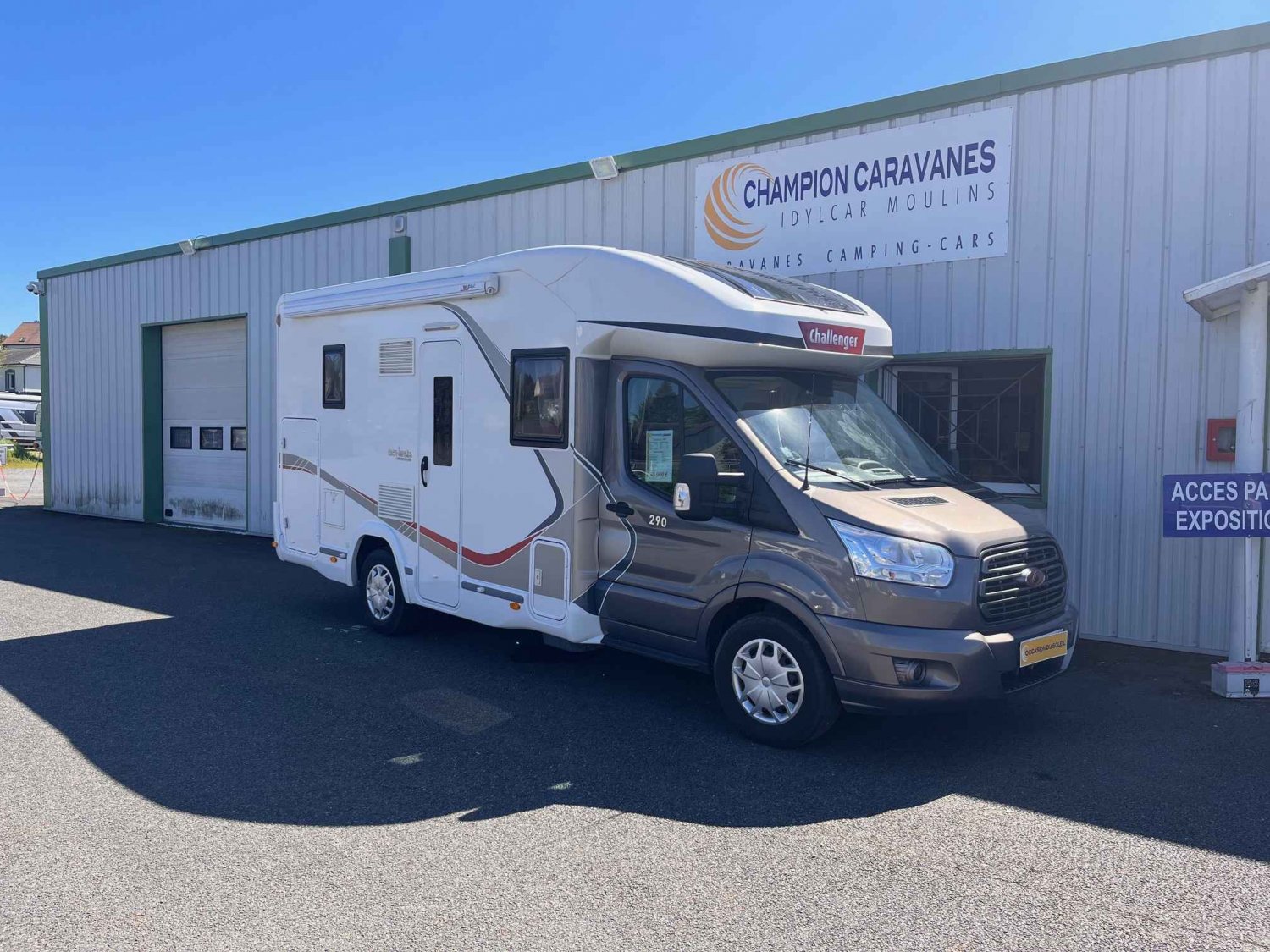 Champion Caravanes et Camping Car - Challenger GENESIS 290 à 48 900 &euro;