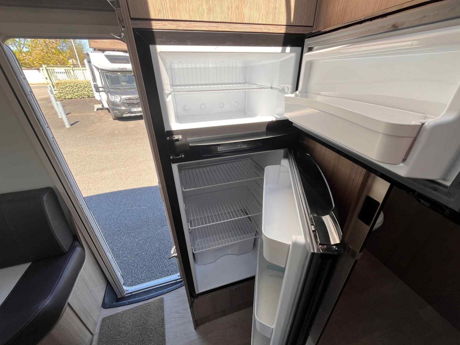 Champion Caravanes et Camping Car GENESIS 290 Challenger