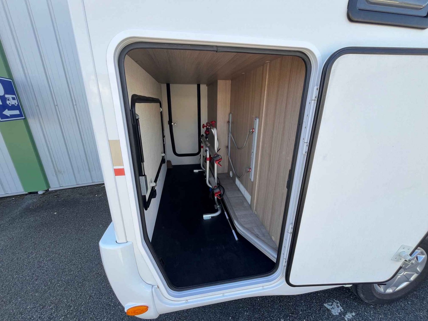 Champion Caravanes et Camping Car GENESIS 290 Challenger