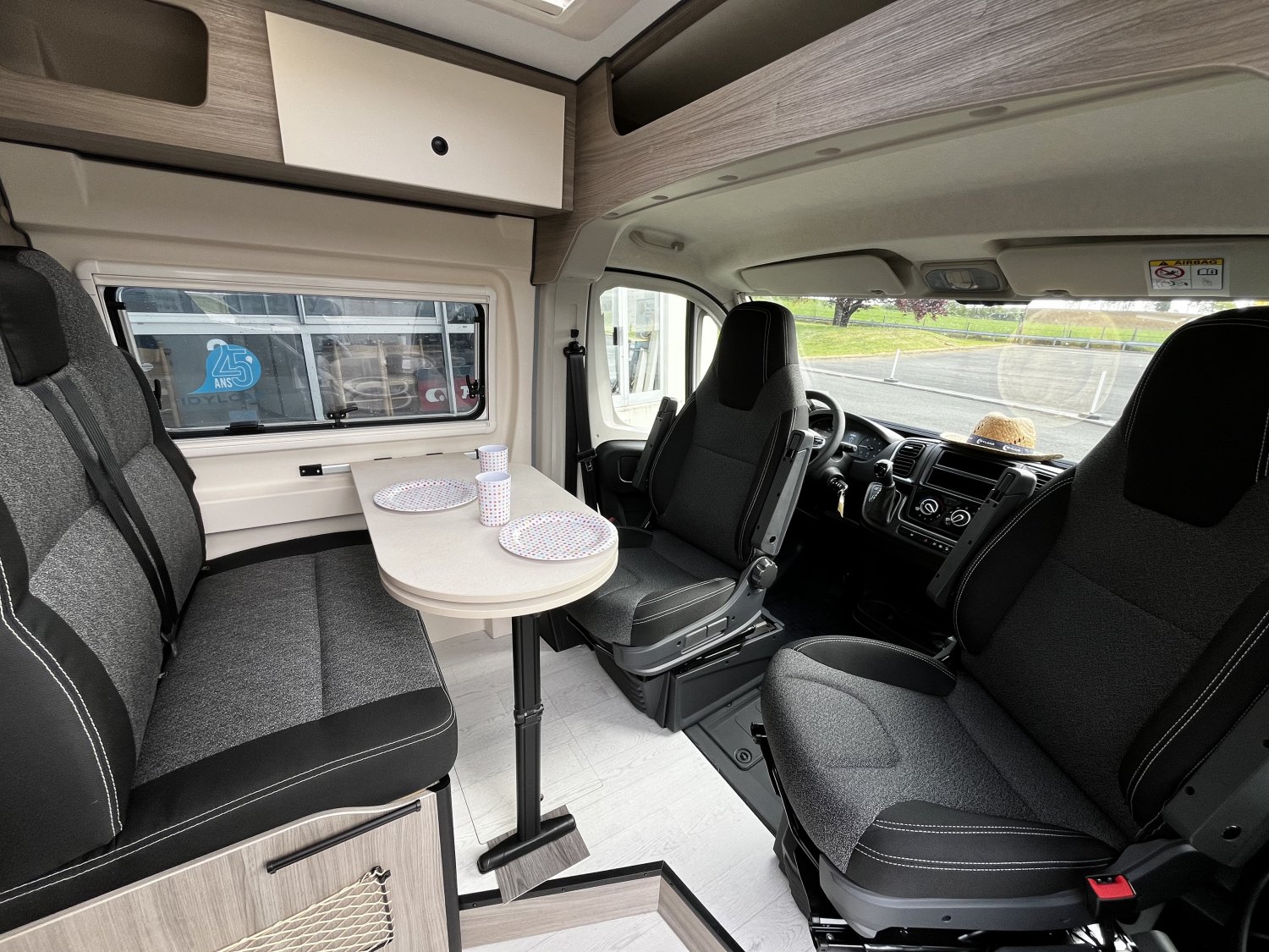 Champion Caravanes et Camping Car R602A Randger