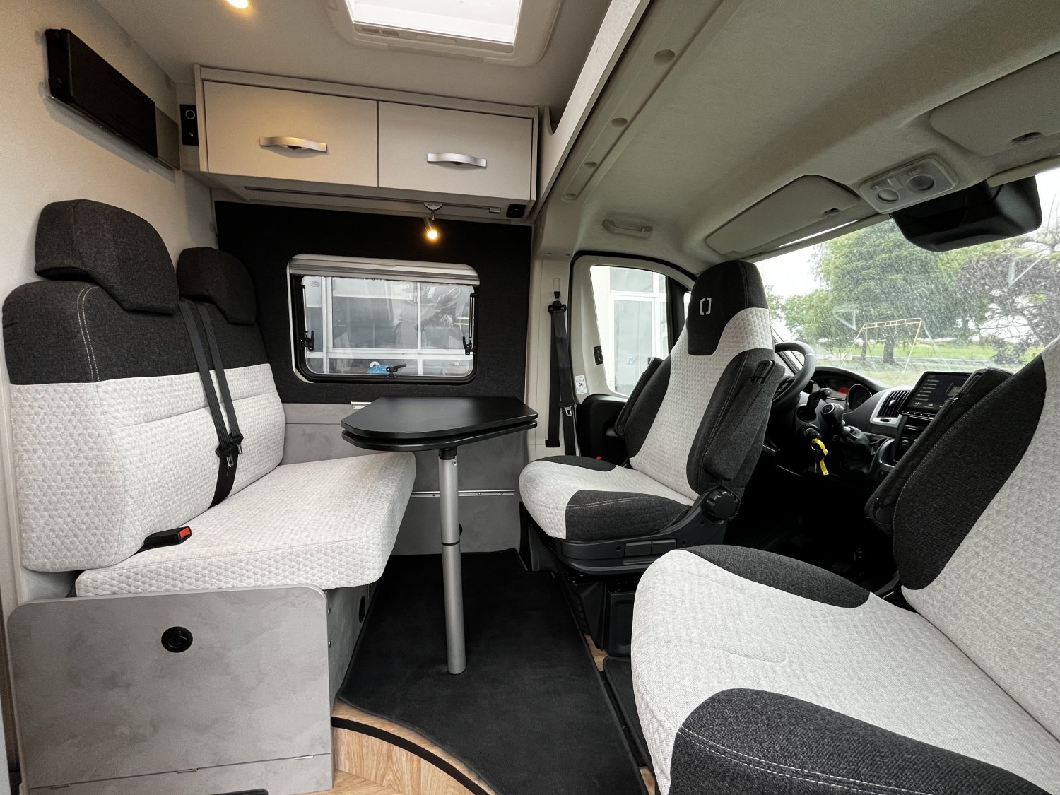 Champion Caravanes et Camping Car FULL 600 Cross Camp