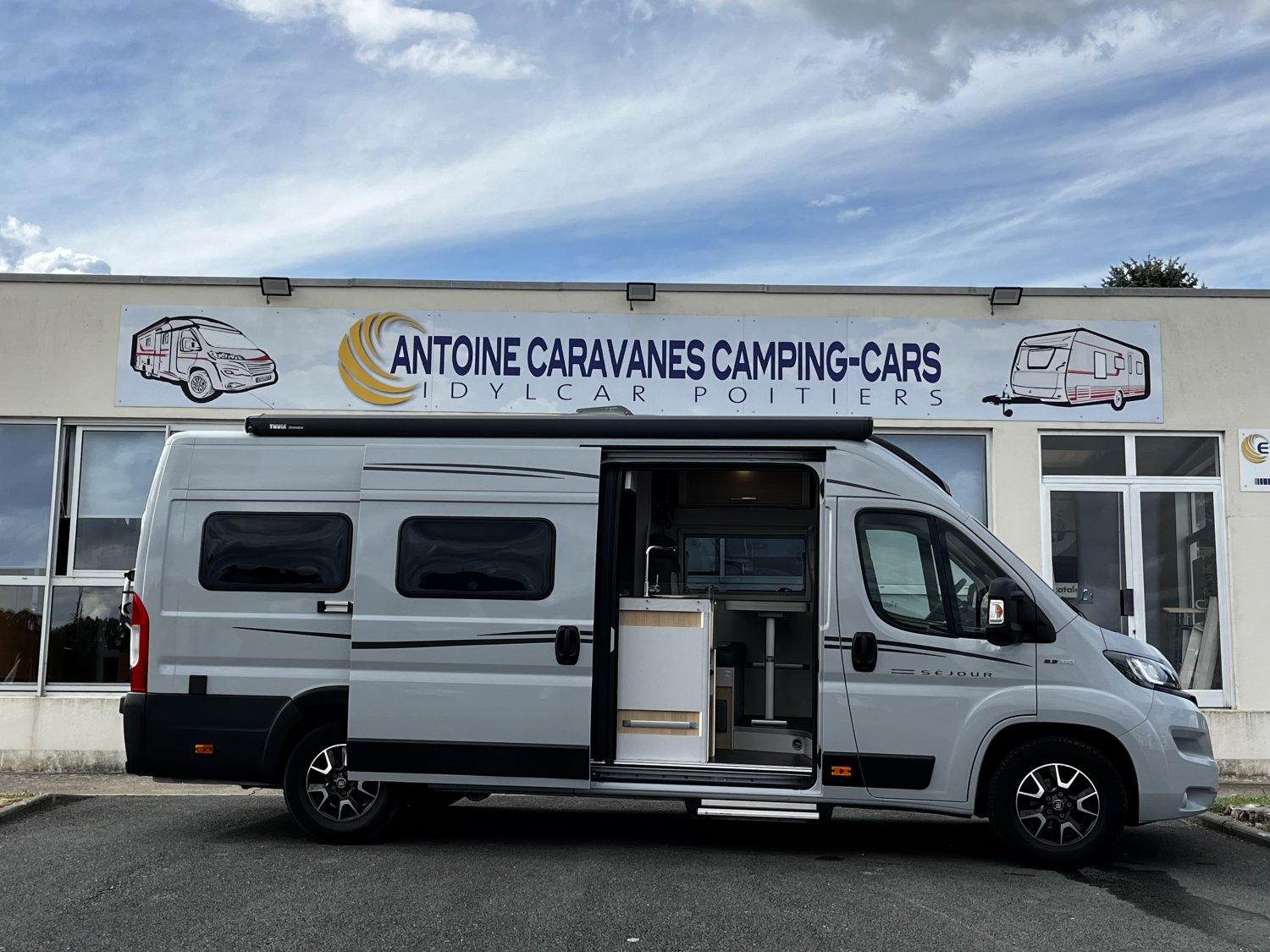 Champion Caravanes et Camping Car - Font Vend&ocirc;me DUOVAN SEJOUR à 56 990&euro;