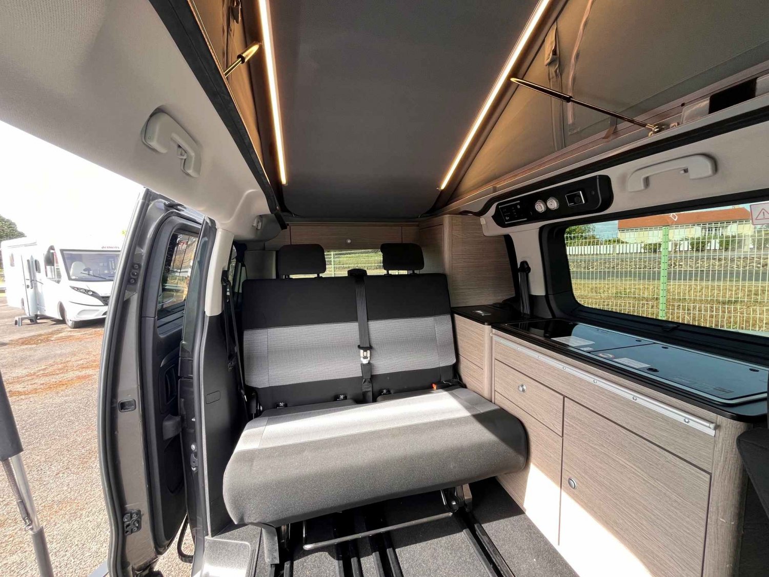 Champion Caravanes et Camping Car POSSL CAMPSTER Possl