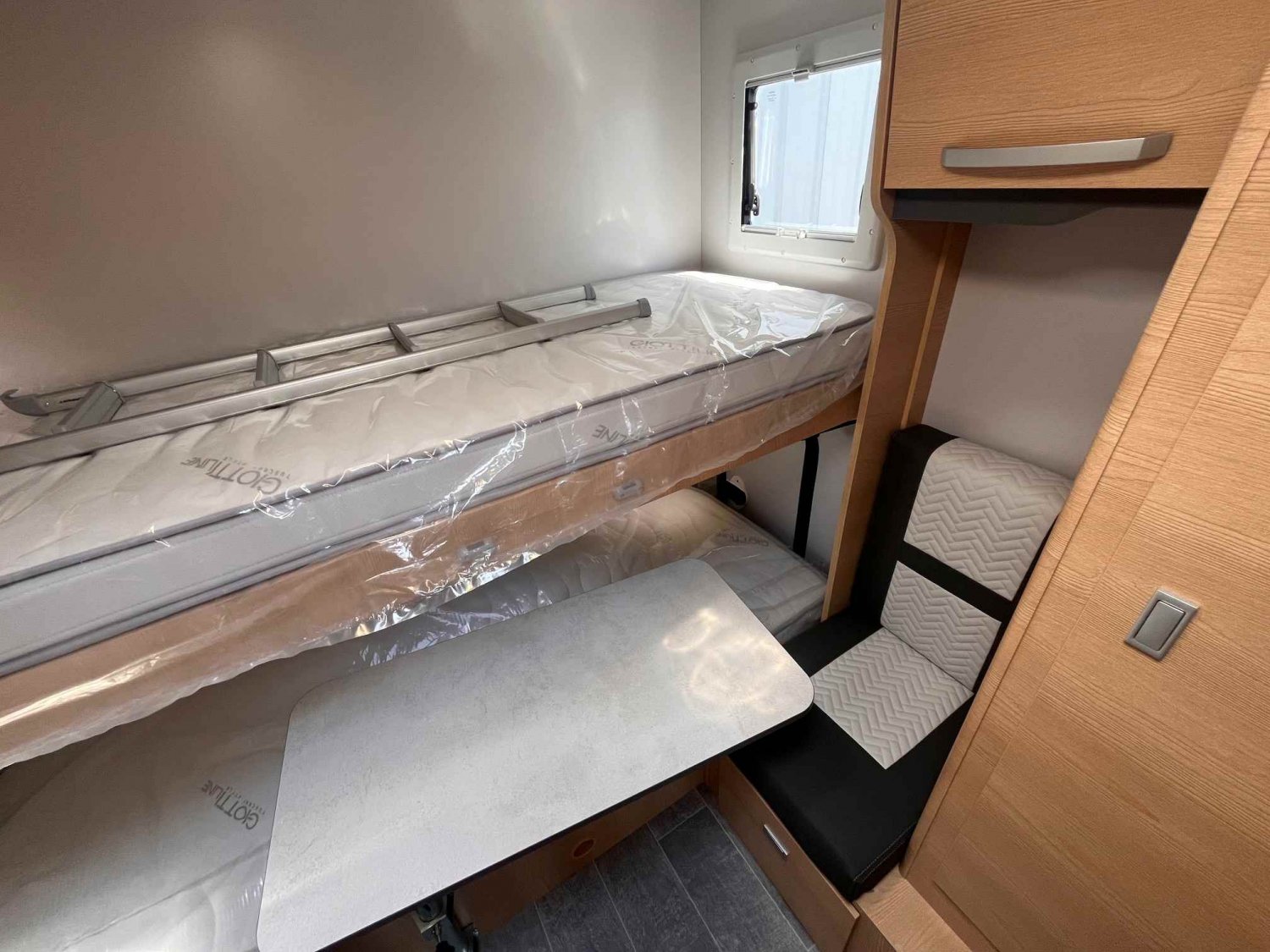 Champion Caravanes et Camping Car GIOTTI LINE SIENA 396 Giottiline