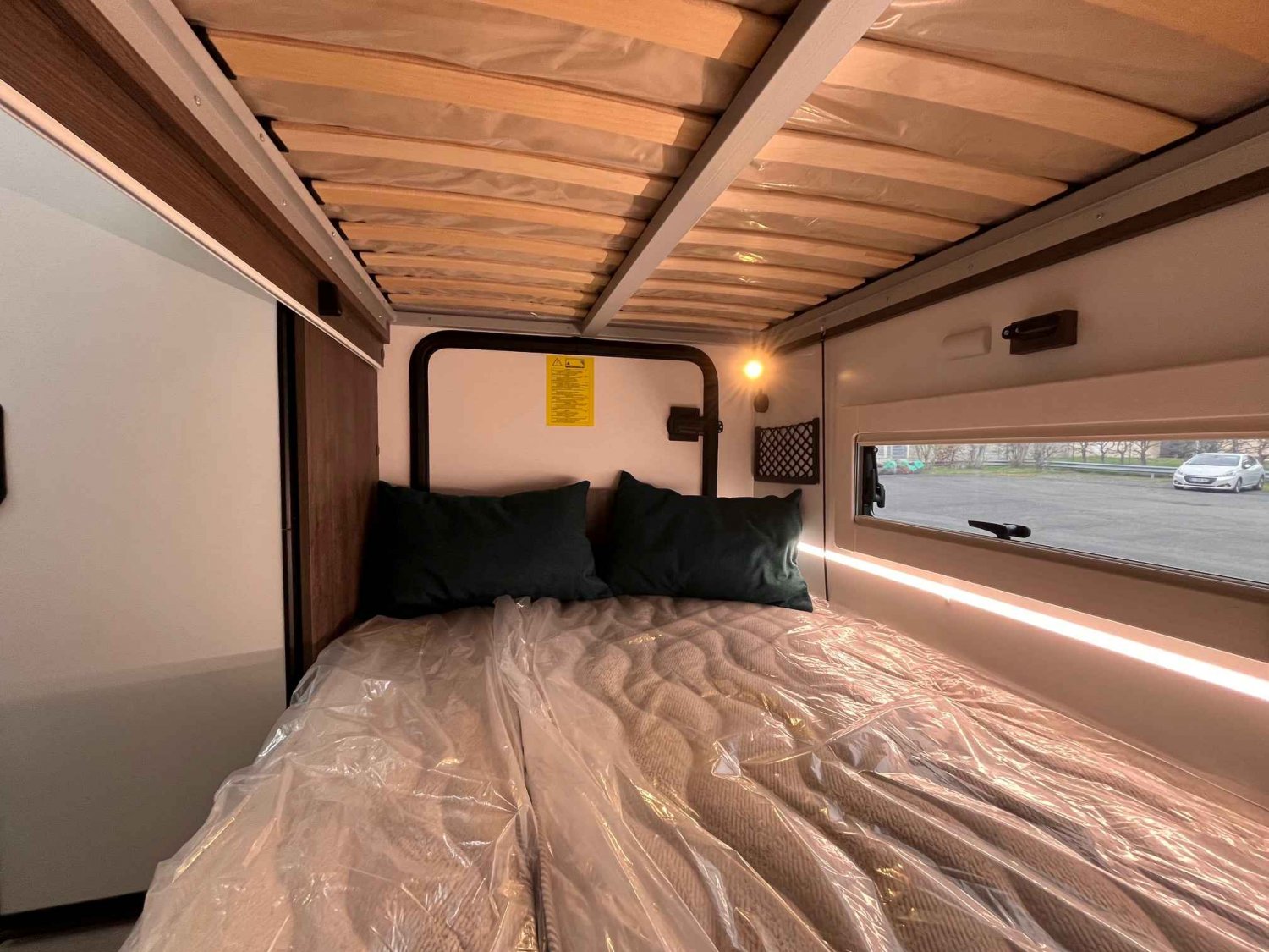 Champion Caravanes et Camping Car BENIMAR TESSORO 425 Benimar