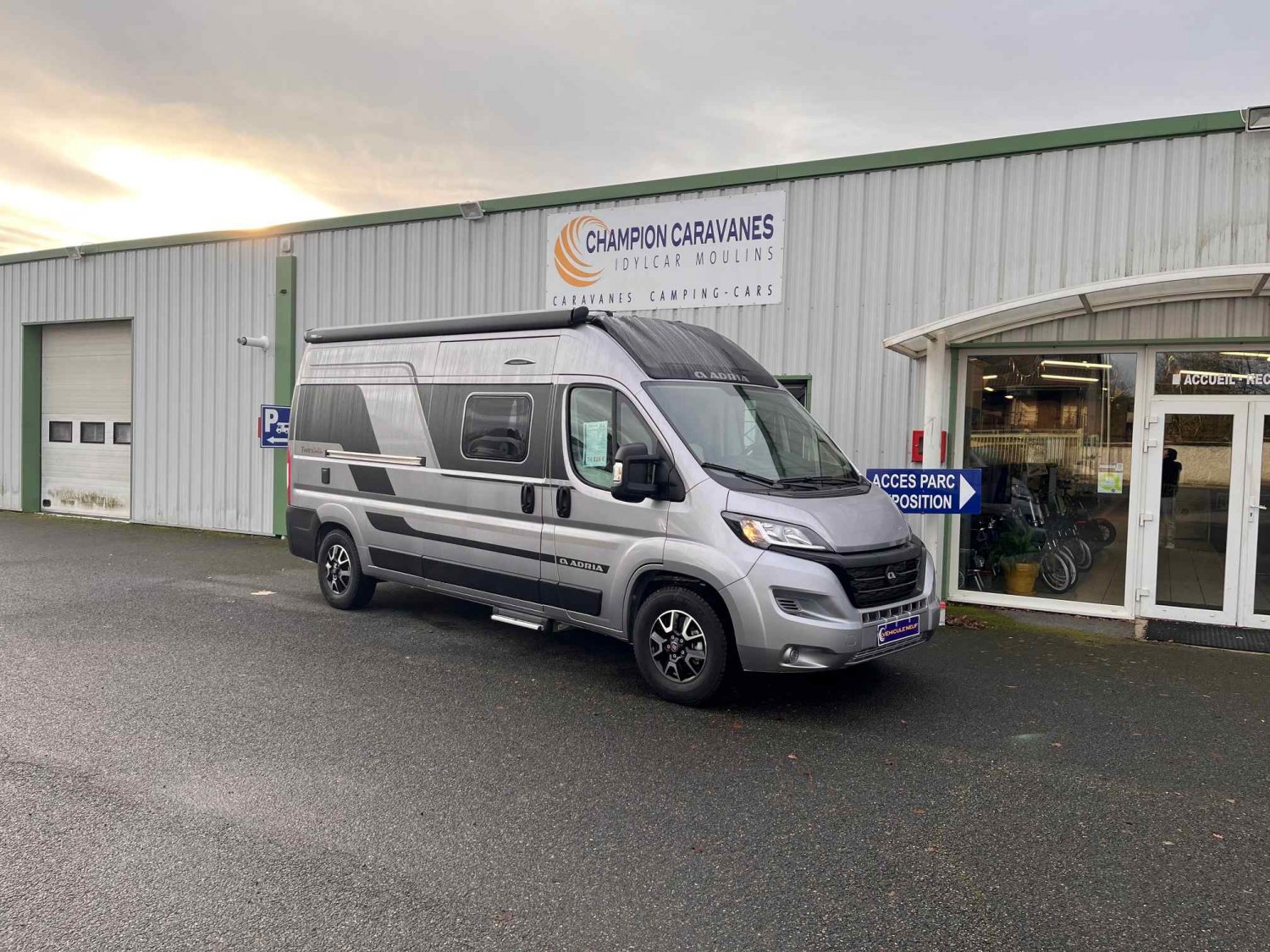 Champion Caravanes et Camping Car - Adria TWIN SUPREME 600 SPB à 69 828 &euro;