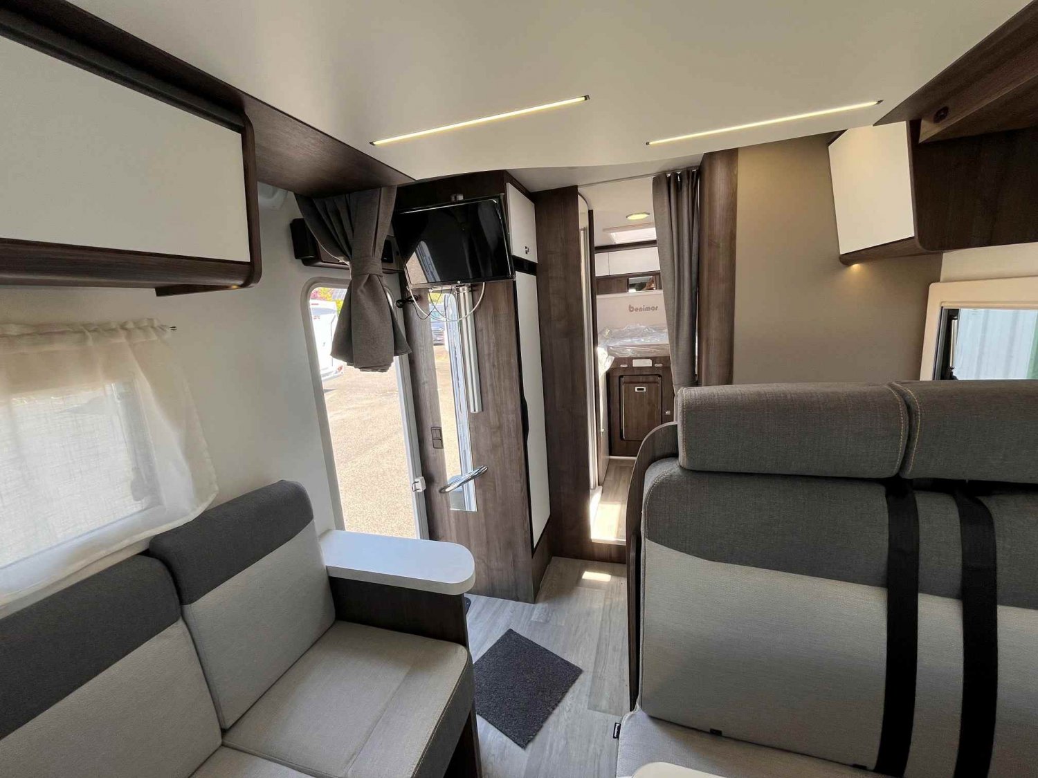 Champion Caravanes et Camping Car TESSORO 463 UP Benimar