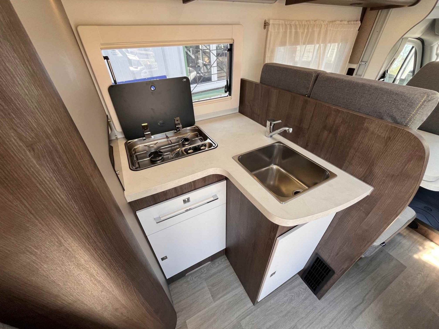 Champion Caravanes et Camping Car TESSORO 463 UP Benimar