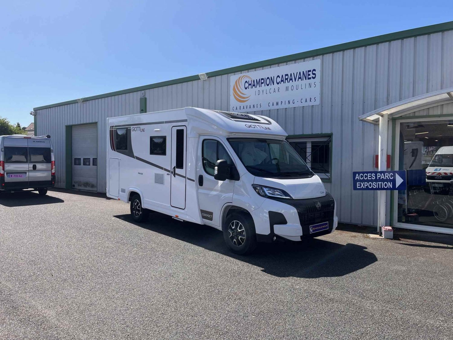 Champion Caravanes et Camping Car - Giottiline COMPACT CX66 à 64 900 &euro;