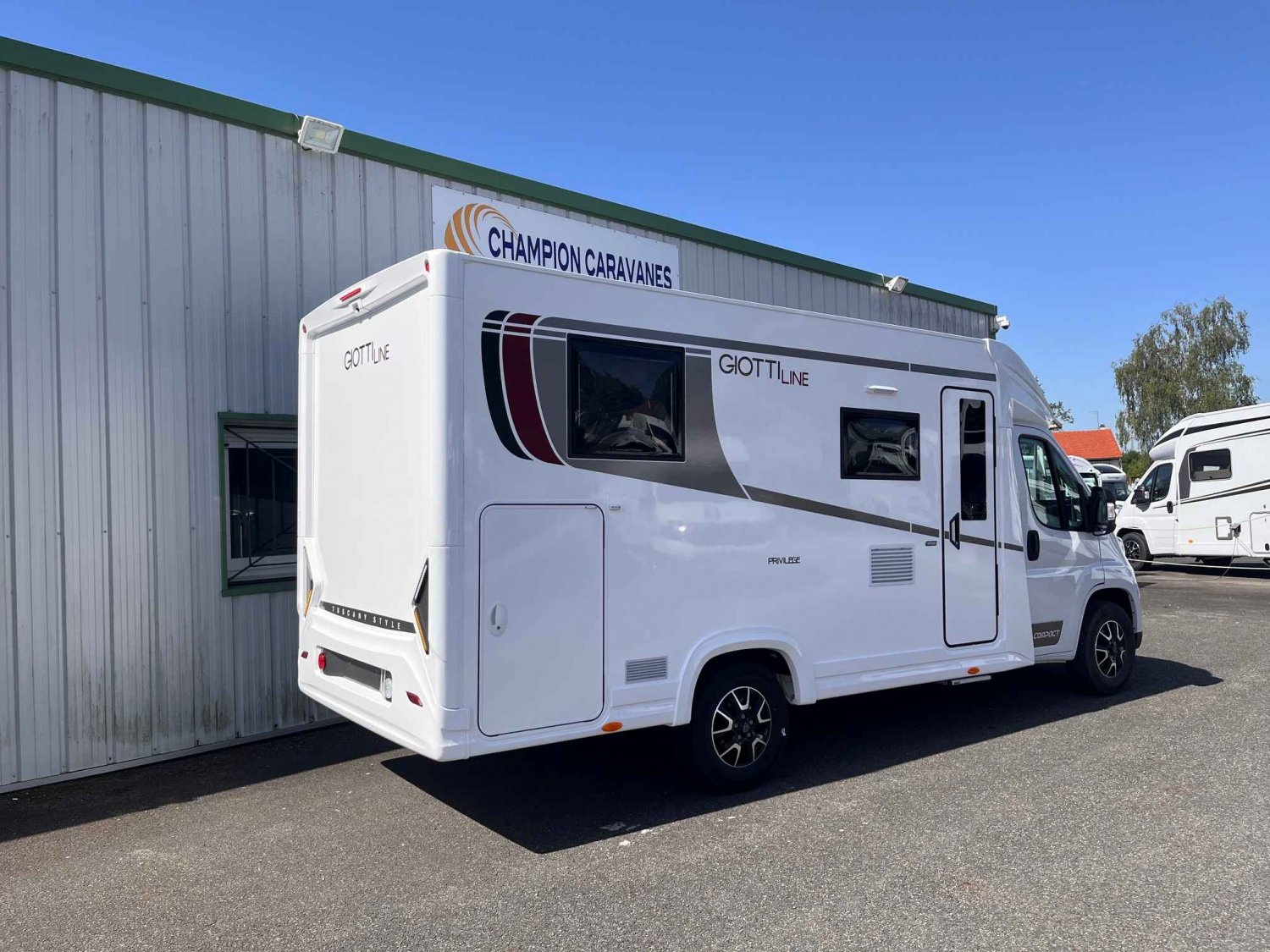Champion Caravanes et Camping Car COMPACT CX66 Giottiline