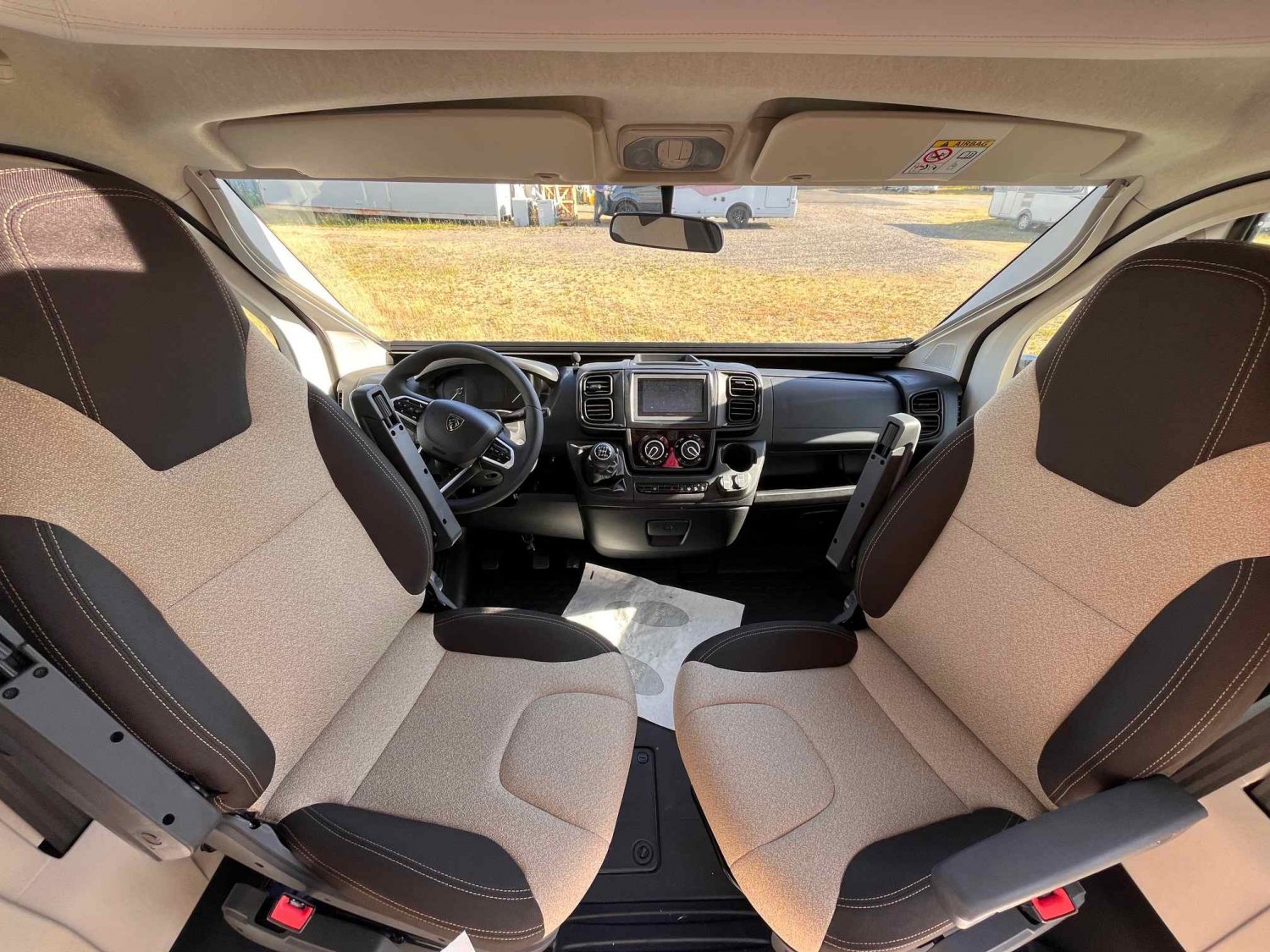 Champion Caravanes et Camping Car COMPACT CX66 Giottiline