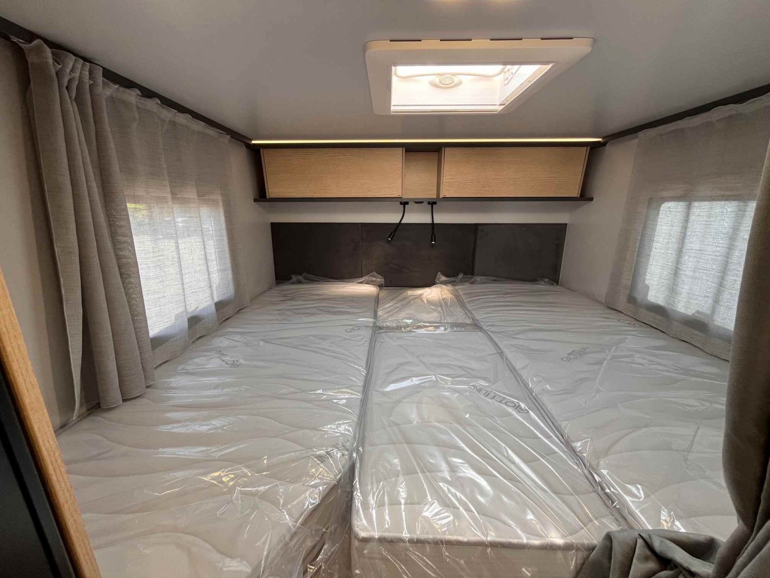 Champion Caravanes et Camping Car COMPACT CX66 PREMIERE EDITION Giottiline