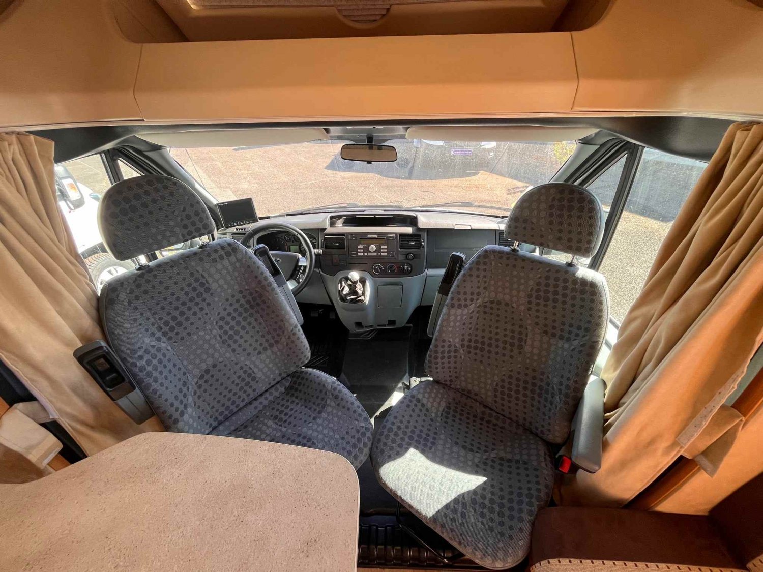 Champion Caravanes et Camping Car GENESIS 58 Challenger