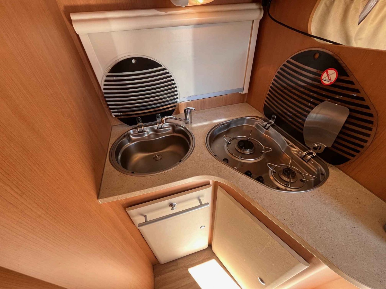 Champion Caravanes et Camping Car GENESIS 58 Challenger
