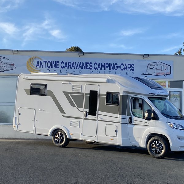 Champion Caravanes et Camping Car Matrix Plus 670 DC Adria