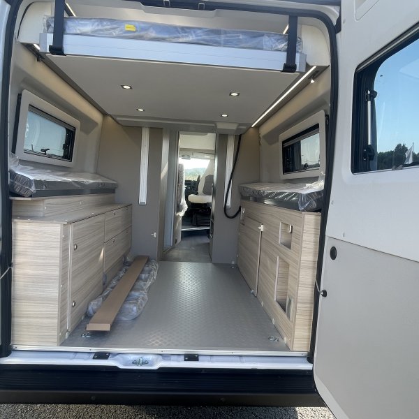 Champion Caravanes et Camping Car TWIN PLUS 640SGX Adria
