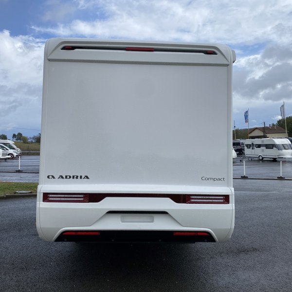 Champion Caravanes et Camping Car COMPACT AXESS DL Adria