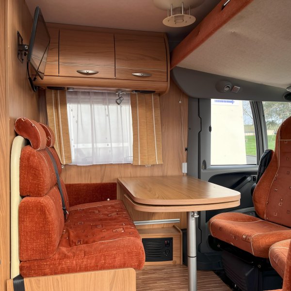 Champion Caravanes et Camping Car Aviano I725 Burstner