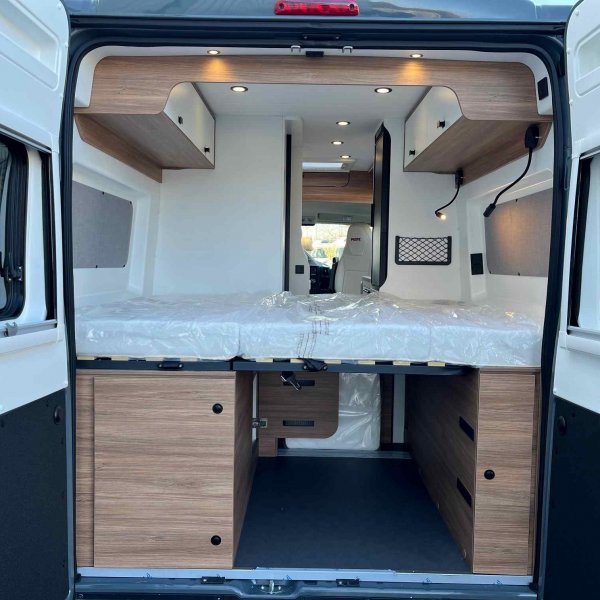 Champion Caravanes et Camping Car VAN 600 GX EDITION FIT Pilote